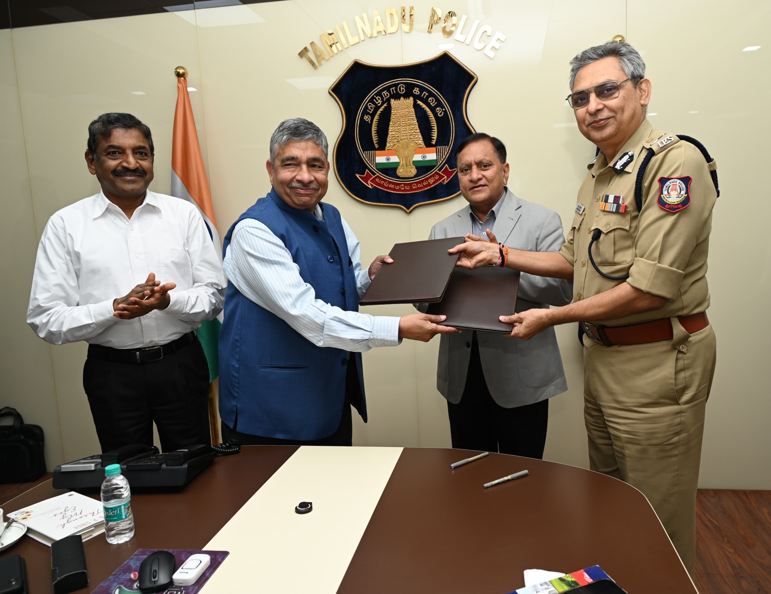 23d5b9da-fdd0-4450-8140-cd1197cb8311